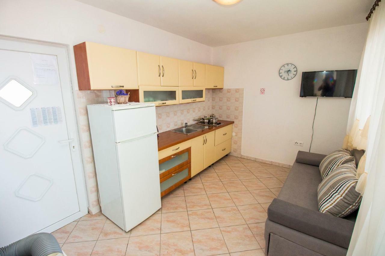 Apartments Pivac - Локва-Рогозниця Екстер'єр фото